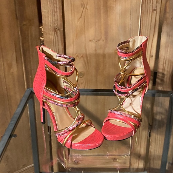 Exotic Hot Pink & Snake print & Gold strap, Stoestiletto Heels - Picture 6 of 14